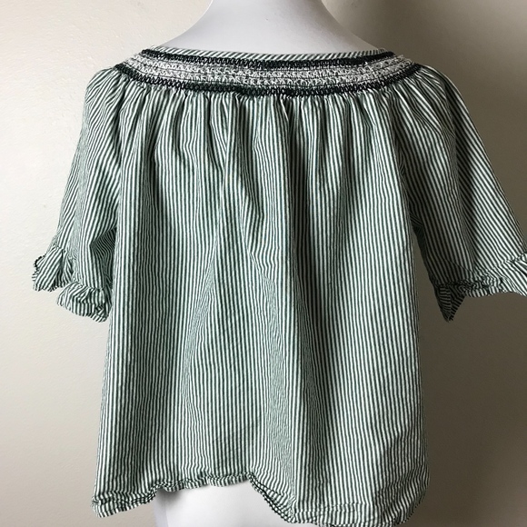 Etam Weekend Smocked Cropped Ruffle Top - Picture 4 of 4